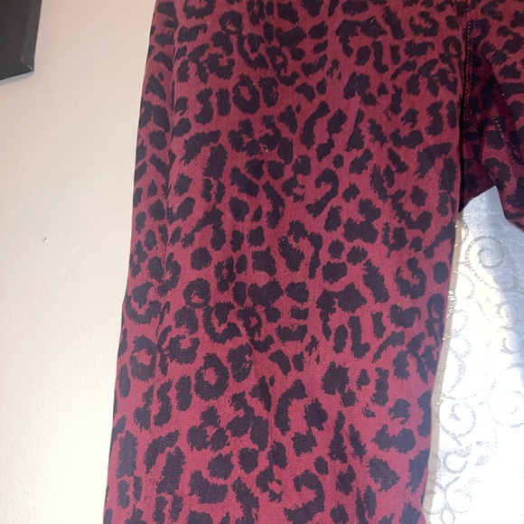 Burgundy cheetah print pants - Picture 3 of 3